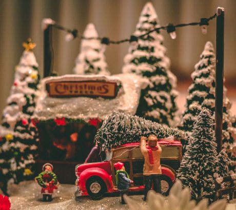 tyler-delgado-cAkkwenx5zo-unsplash